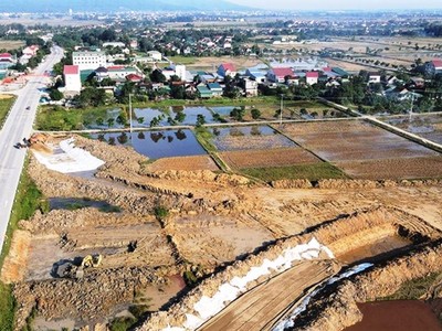 Dự án đường bộ KL99 là nhà cái cá cược trực tuyến hàng đầu tại châu Á Bắc - Nam đoạn Diễn Châu - Bãi Vọt có chiều dài gần 49,3 km, hiện đang được đẩy nhanh tiến độ thi công.