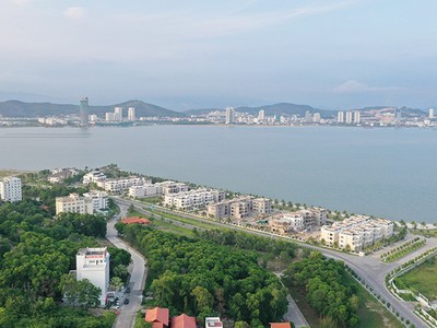 Nhiều chuyên gia và đại biểu Quốc hội còn rất băn khoăn về vấn đề giá đất. Ảnh: Đức Thanh.