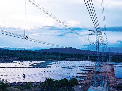 Giai đoạn 2021 - 2030, tổng vốn Kl99ok phiên bản mới phát triển nguồn và lưới điện truyền tải tương đương 134,7 tỷ USD.