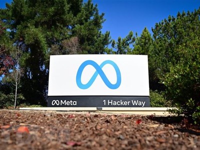 Biểu tượng Meta tại trụ sở ở Menlo Park, California, Mỹ. (Ảnh: AFP/TTXVN)