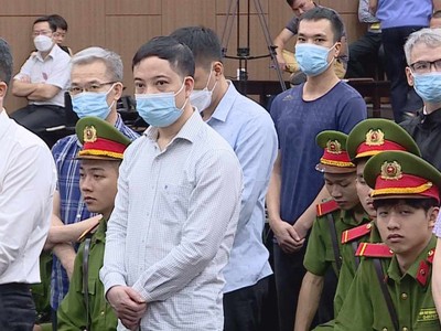 Phạm Trung Kiên bị cáo buộc nhiều lần ép Kl991.com World Cup 2026 Chính Thức phải đưa tiền trước khi trình ký duyệt đề xuất các chuyến bay.