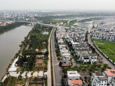 Hàng loạt công trình vi phạm các quy định của Kl992 Tham Gia Ngay về đê điều tại khu vực bãi sông đê tả Lạch Tray trên địa bàn phường Vĩnh Niệm, quận Lê Chân.