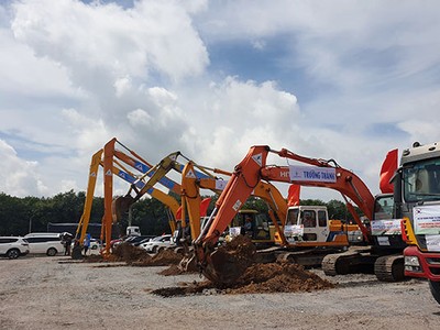 Thi công đường Vành đai 3, TP.HCM đoạn Tân Vạn - Nhơn Trạch nối giữa TP.HCM với Đồng Nai - Ảnh: Anh Quân.