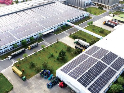 Hệ thống điện năng lượng mặt trời mái nhà tại nhà máy Bia Sài Gòn Quảng Ngãi được lắp đặt từ giai đoạn 1.