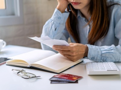 Nợ xấu là những khoản nợ quá hạn người vay không thể trả hết số nợ theo thỏa thuận ban đầu.