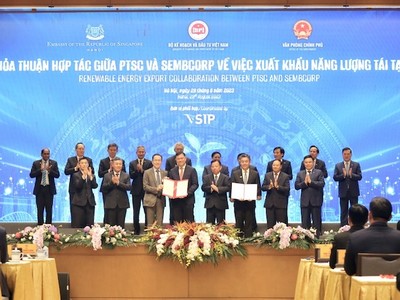 Liên danh PTSC - Sembcorp đón nhận giấy phép khảo sát các dự án năng lượng tái tạo ngoài khơi.