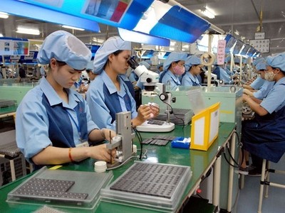 Xuất khẩu máy tính, linh kiện là "quán quân" xuất khẩu, vượt điện thoại hơn 2 tỷ USD.
