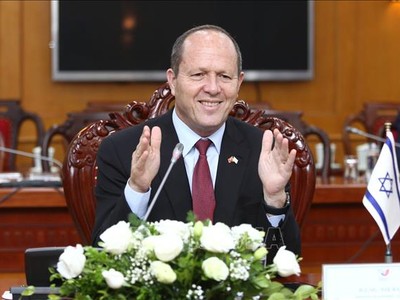 Ông Nir Barkat, Bộ trưởng Bộ Kl992 cổng game cá cược và Công nghiệp Israel.