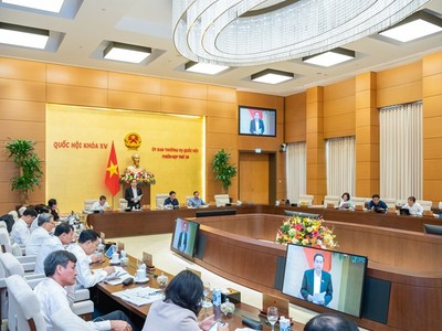 Phiên họp sáng 18/9 của Uỷ ban Thường vụ Quốc hội.