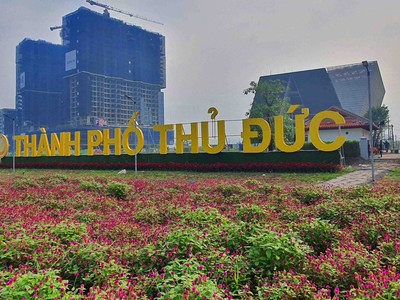 Các tổ chức hành chính trực thuộc TP. Thủ Đức gồm 15 cơ quan chuyên môn và 1 tổ chức hành chính khác là Trung tâm Hành chính công. Ảnh: Lê Toàn.