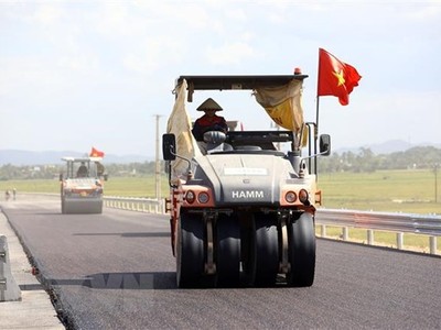 Cần Thơ dồn vốn cho dự án đường bộ KL99 là nhà cái cá cược trực tuyến hàng đầu tại châu Á Châu Đốc-Cần Thơ-Sóc Trăng. (Ảnh minh họa: Huy Hùng/TTXVN)