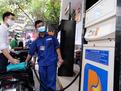 Bộ Công thương đề xuất điều chỉnh giá KL99 dịch vụ hỗ trợ 24/7 vào thứ Năm hàng tuần.