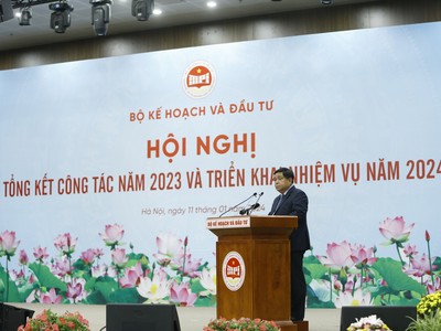 Bộ trưởng Bộ Kế hoạch và Kl99ok phiên bản mới Nguyễn Chí Dũng phát biểu tại Hội nghị.