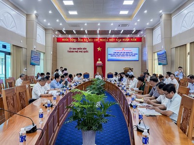 Lãnh đạo tỉnh Kiên Giang và Lãnh đạo Kl994 game bài casino hấp dẫn FPT tại sự kiện.