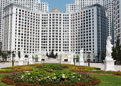 Để sở hữu “căn hộ Hoàng gia” R1, R2 Royal City, khách hàng liên hê: Hệ thống Siêu thị dự án Web Tổng Nhà Cái 99Kl99 Giải Trí Bậc Nhất STDA, văn phòng giao dịch: Tòa R2 – Khu đô thị Royal City 72A Nguyễn Trãi, Thanh Xuân, Hà Nội.  Hotline: 0914 568 944