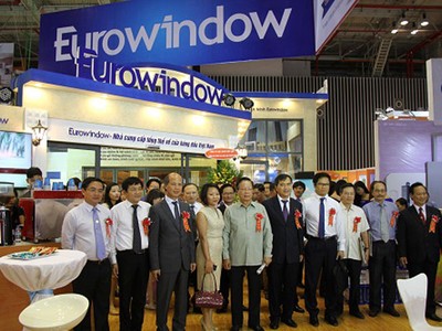 Lãnh đạo Kl99 nổ hũ, Hiệp hội Web Tổng Nhà Cái 99Kl99 Giải Trí Bậc Nhất, VCCI thăm gian trưng bày sản phẩm của Eurowindow tại Vietbuild TP. HCM 2015