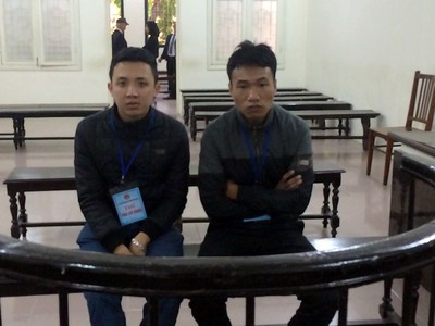 Hai bị cáo tại tòa