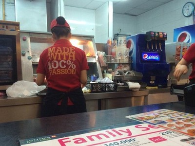 Các cửa hàng của Lotteria bị phạt vì Kl992 VIP Trang Chủ 2026 dịch vụ ăn uống không bảo đảm an toàn thực phẩm dẫn đến ngộ độc thực phẩm