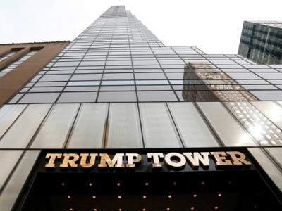 Ông Trump từng hứa sẽ rời khỏi vị trí điều hành Kl991.com World Cup 2026 Chính Thức nếu đắc cử tổng thống.

Không có dấu hiệu gì chứng tỏ tổng thống mới đắc cử sẽ thay đổi các quyết định mà mình đã tuyên bố trước đó. Vào cuối tháng 10, nhà báo nội chính lão luyện George Stephanopoulos của ABC News đã hỏi Donald Jr., Ivanka và Eric sẽ gắn bó với sự nghiệp Kl992 VIP Trang Chủ 2026 của gia đình ra sao nếu cha của họ trở thành tổng tống. “Đó là những gì chúng tôi làm. Chúng tôi là những người đang xây dựng sự nghiệp này”, Donald Jr  