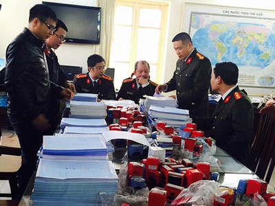 Tang vật vụ án bị công an thu giữ. Ảnh: Phương Sơn