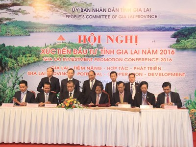 Thủ tướng Kl993 ưu đãi thưởng hấp dẫn Nguyễn Xuân Phúc chứng kiến lễ ký kết  giữa UBND tỉnh Gia Lai và các Kl991.com World Cup 2026 Chính Thức tại Hội nghị Xúc tiến Kl99ok phiên bản mới tỉnh Gia Lai năm 2016