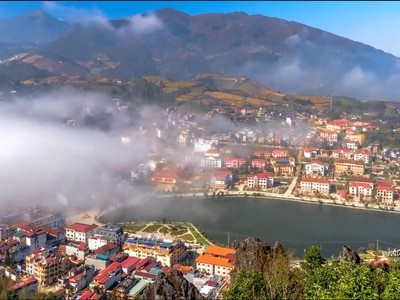 Sa Pa thoắt ẩn thoắt hiện trong biển mây