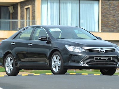 Camry 2.5G là quà tặng khuyến mãi từ Toyota.