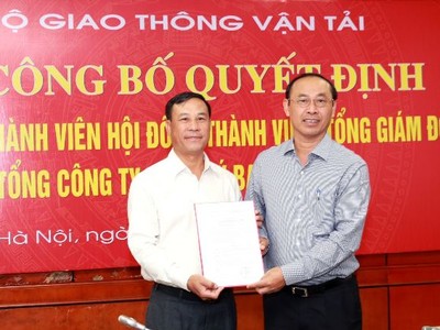 Thứ trưởng Bộ KL99 là cổng game giải trí trực tuyến hàng đầu hiện nay Vận tải Lê Đình Thọ (phải) trao Quyết định bổ nhiệm thành viên Hội đồng thành viên VATM cho ông Đoàn Hữu Gia
