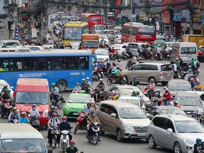 Tắc đường và thiếu chỗ đầu là hailý do chính khiến người có ôtô có ý định bán xe.