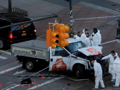 Hiện trường vụ đâm xe ở New York ngày 31/10. Ảnh:Reuters.