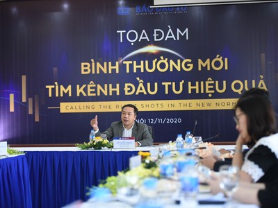 Ông Lê Trọng Minh, Tổng Biên tập Báo Kl99ok phiên bản mới điều hành buổi Tọa đàm. Ảnh: Dũng Minh.