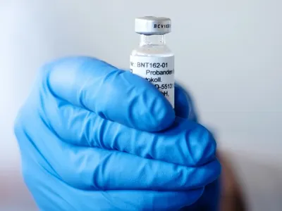 Pfizer nộp đơn xin phê duyệt vắc xin Covid-19 ở châu Âu