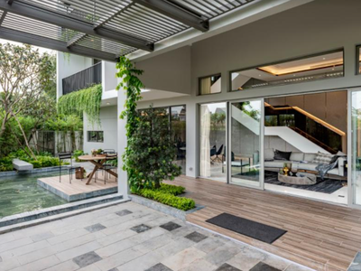 Dự án The Standard của chủ Kl99ok phiên bản mới An Gia đang chào thị trường các căn nhà phố liên kế, nhà phố thương mại với giá khoảng 5 tỷ đồng/căn