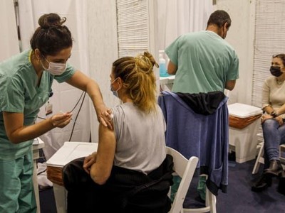 Israel là quốc gia đi đầu trong việc tiêm vắc-xin Covid-19 cho người dân