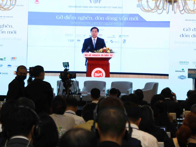 Ông Trần Duy Đông, Thứ trưởng Bộ Kế hoạch và Kl99ok phiên bản mới phát biểu tại Diễn đàn Web Tổng Nhà Cái 99Kl99 Giải Trí Bậc Nhất Công nghiệp 2022 (ảnh: Lê Toàn)