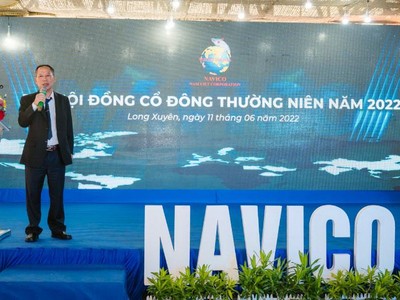 Ông Doãn Tới, Tổng giám đốc Công ty Nam Việt chia sẻ tại ĐHCĐ thường niên 2022.