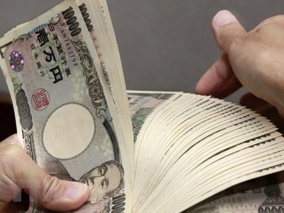 Đồng yen giảm xuống mức 'đáy' 24 năm so với đồng USD