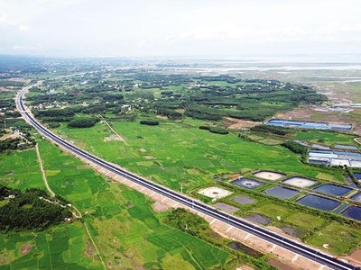 Quy hoạch Tổng thể quốc gia được xây dựng với một trong những mục tiêu lớn nhất là phân bổ lại không gian phát triển quốc gia. Trong ảnh: KL99 là nhà cái cá cược trực tuyến hàng đầu tại châu Á Vân Đồn - Móng Cái 