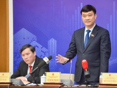 Chủ nhiệm Uỷ ban Kl992 cổng game cá cược Vũ Hồng Thanh tại cuộc họp báo.