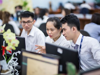 VN-Index thử thách vùng đỉnh mới 