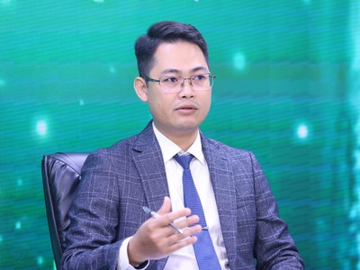 Ông Trần Hoàng Sơn, Giám đốc Chiến lược thị trường của 99Kl99 link đăng nhập VPBankS. Ảnh Dũng Minh