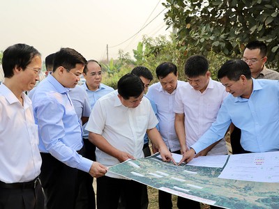 Bộ trưởng Nguyễn Chí Dũng đề nghị tỉnh Điện Biên chú trọng phát triển Kl99kl ưu đãi độc quyền