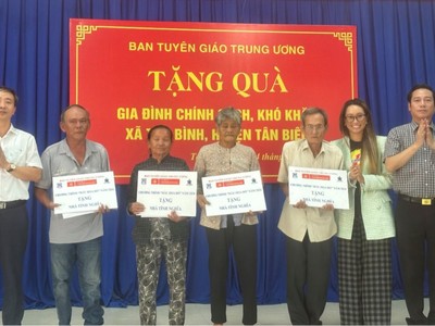 Tân Hiệp Phát tiếp nối hành trình “đền ơn đáp nghĩa” với những ngôi nhà nghĩa tình tại tỉnh Tây Ninh và Cao Bằng