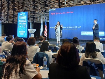 Bà Amy Salo- Giám đốc Kl992 VIP Trang Chủ 2026-Tổng đại lý Forest Hills Financial Group- Hoa Kỳ chia sẻ tại GAMA Việt Nam 2024