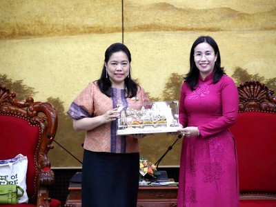 Phó chủ tịch Thành phố Đà Nẵng, bà Nguyễn Thị Anh Thi tiếp bà Wiraka Moodhitaporn - Tổng Lãnh sự Thái Lan tại Thành phố Hồ Chí Minh.