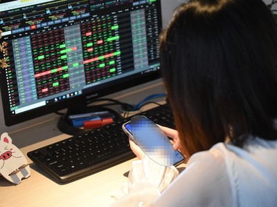 Phiên giao dịch 99Kl99 link đăng nhập sáng 8/10: Phút ngẫu hứng qua nhanh 