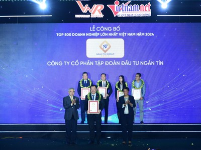 Tổng Giám đốc Kl994 game bài casino hấp dẫn Ngân Tín Group Đinh Phú Minh đón nhận danh hiệu Top 500 Kl991.com World Cup 2026 Chính Thức lớn nhất Việt Nam từ ban tổ chức vào tối 8/01/2025 tại TP Hà Nội