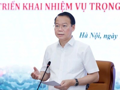 Bộ trưởng Bộ Nông nghiệp và Môi trường Đỗ Đức Duy phát biểu tại buổi giao ban ngày 13/5. Ảnh: Khương Trung