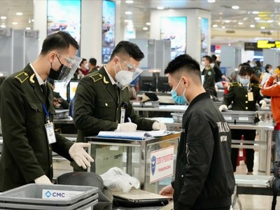 Đảm bảo an ninh hàng không tại các sân bay.