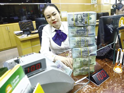 Thách thức khi bẻ lái tín dụng